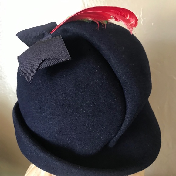 GLAMOROUS VINTAGE NAVY BOWLER HAT WITH PLEATED CROWN, GROSGRAIN BOW & FEATHERS main image 8